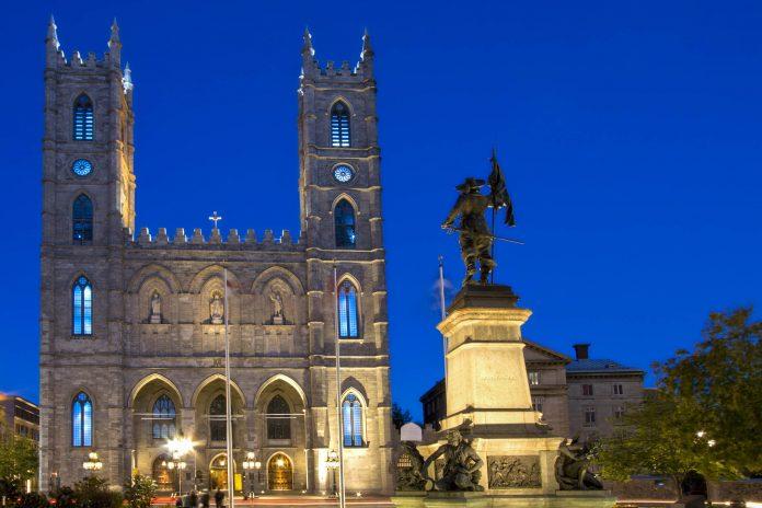 Basilica Nôtre Dame in Montreal, Canada